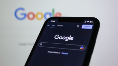 Photo of «Нельзя дважды лизнуть барсука»: Google AI Overviews наделил смыслом абсурдные идиомы и вымышленные фразеологизмы