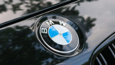 Photo of Нашумевший ИИ-бот DeepSeek будет интегрирован в некоторые автомобили BMW