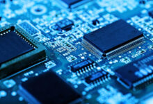 Photo of Arm начала агрессивно отбирать долю рынка процессоров у Intel и AMD