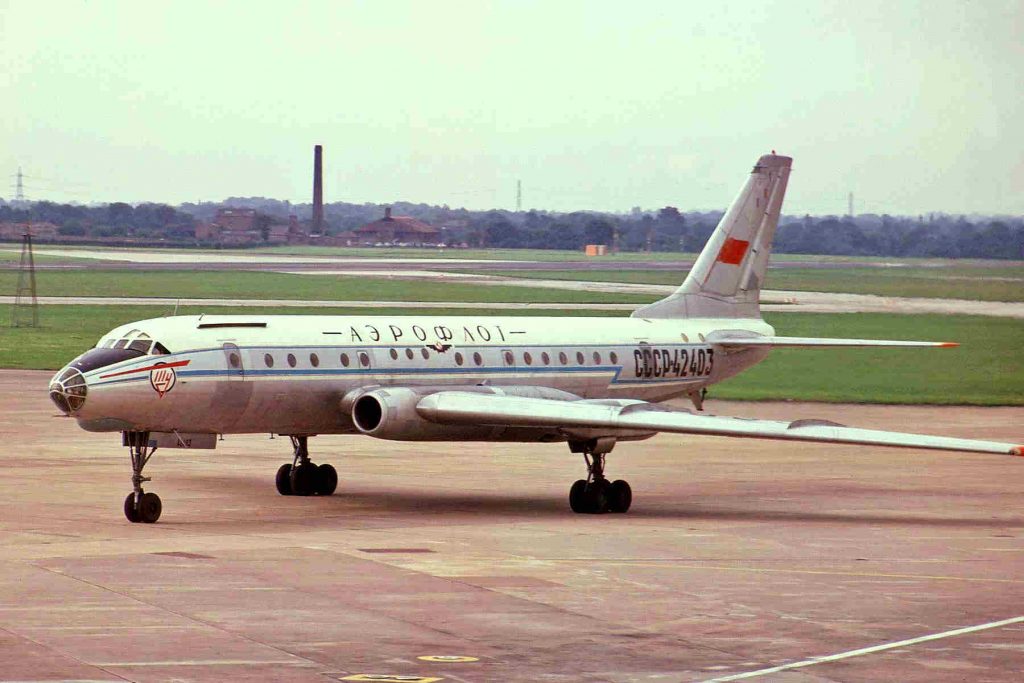 CCCP-42403_Tu-104B_Aeroflot_MAN_03AUG74_6936264991_large.jpg