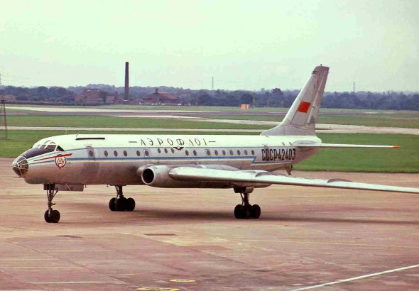 CCCP-42403_Tu-104B_Aeroflot_MAN_03AUG74_6936264991_large.jpg