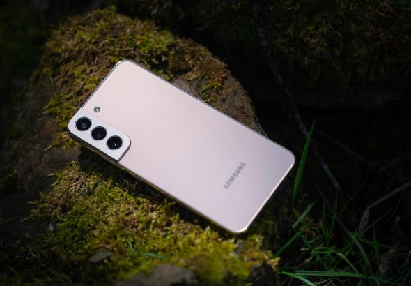 samsung-galaxy-s22-13_large.jpg
